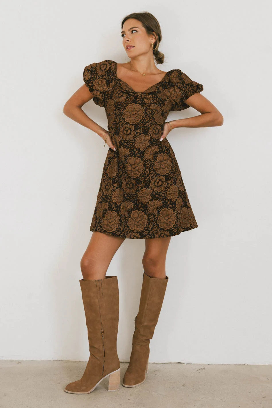 Mini dress in brown