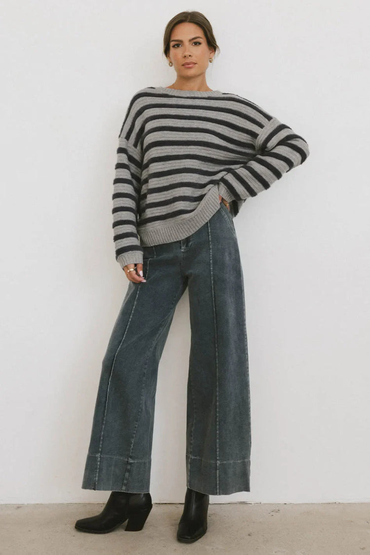 Knit sweater in grey