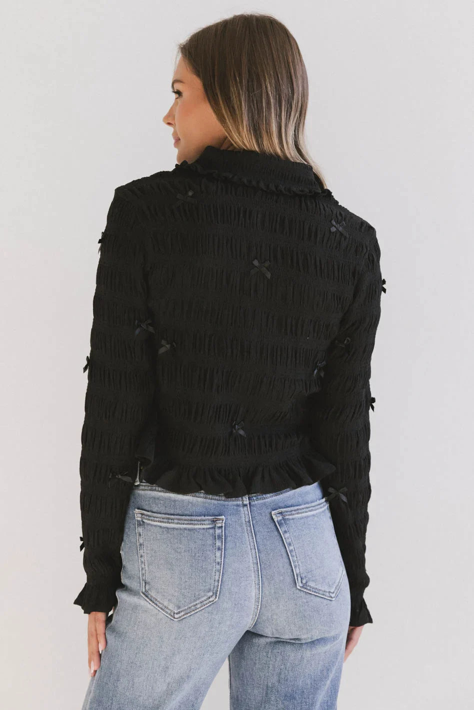 Plain color top in black