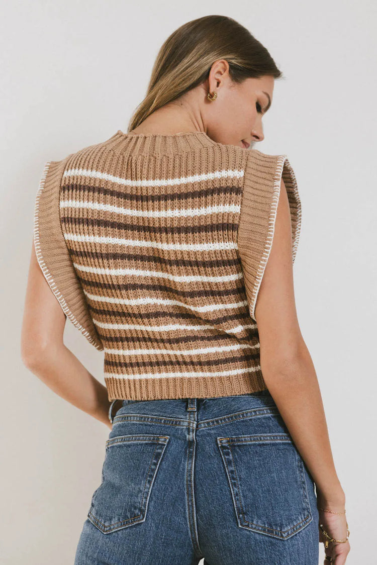 Vest in brown