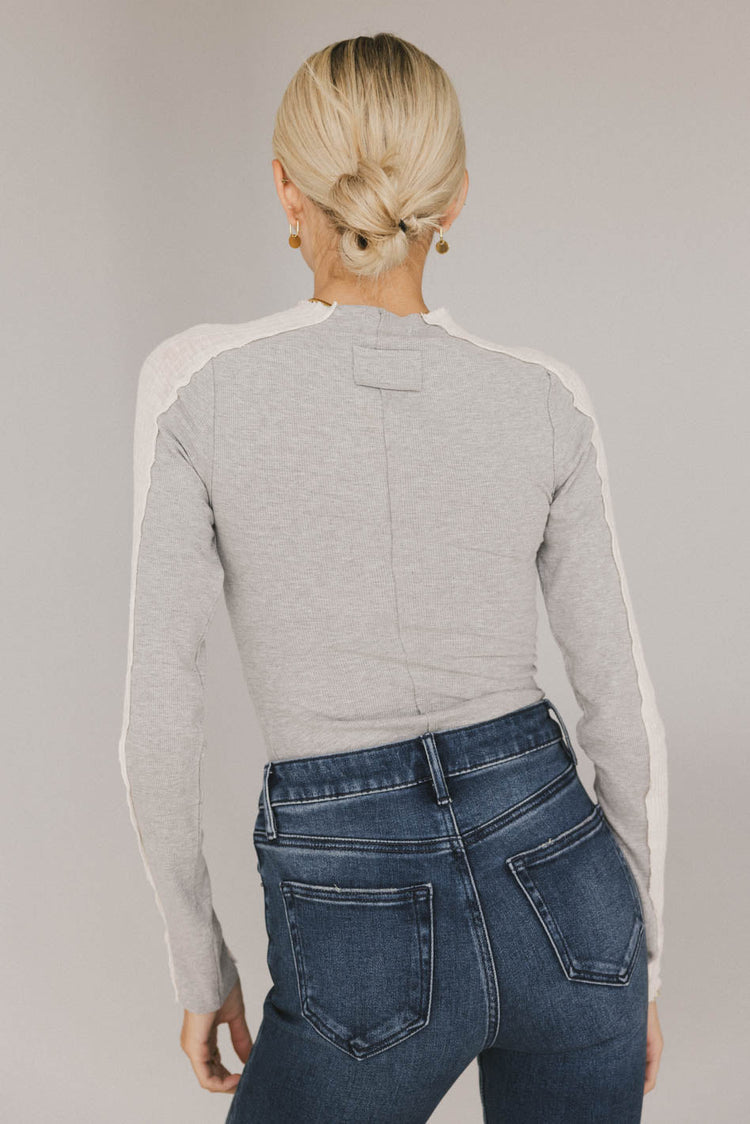 LONG SLEEVE KNIT TOP
