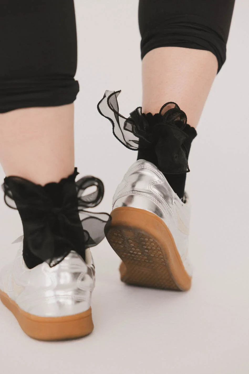 Bow socks in black