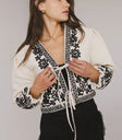 Front ties jacket in ivory