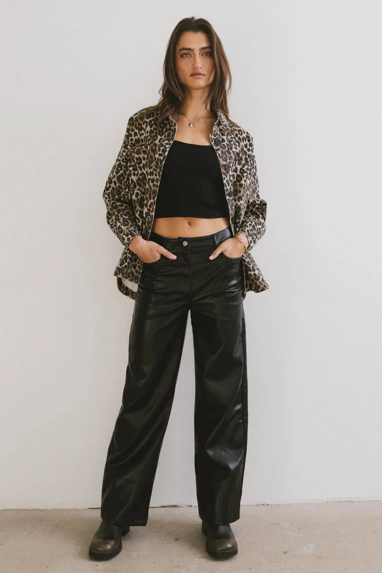 Two hand pockets pants in black