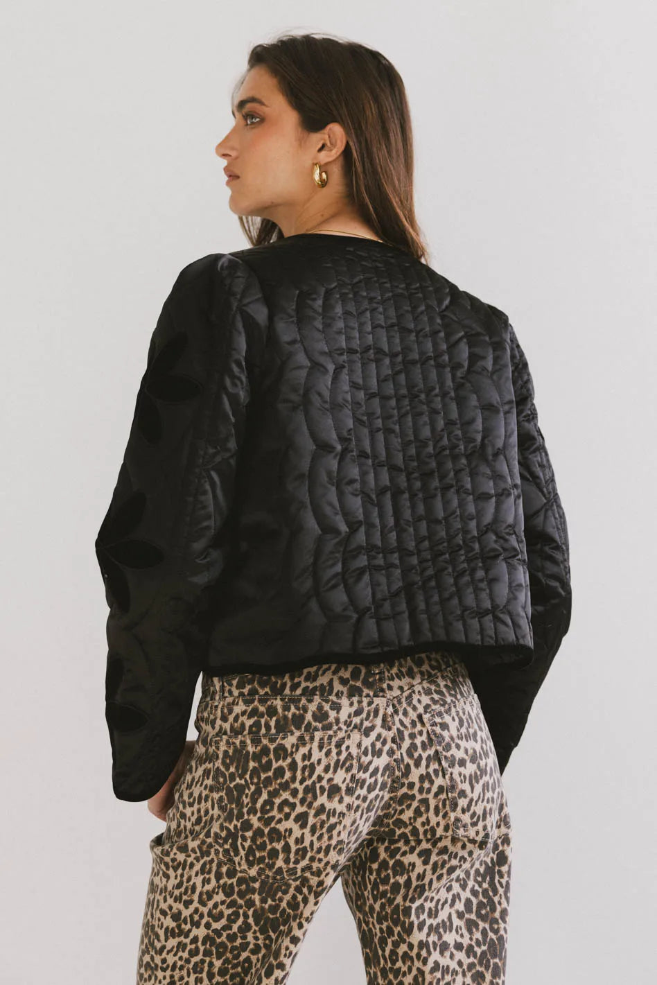 Plain color bow jacket in black