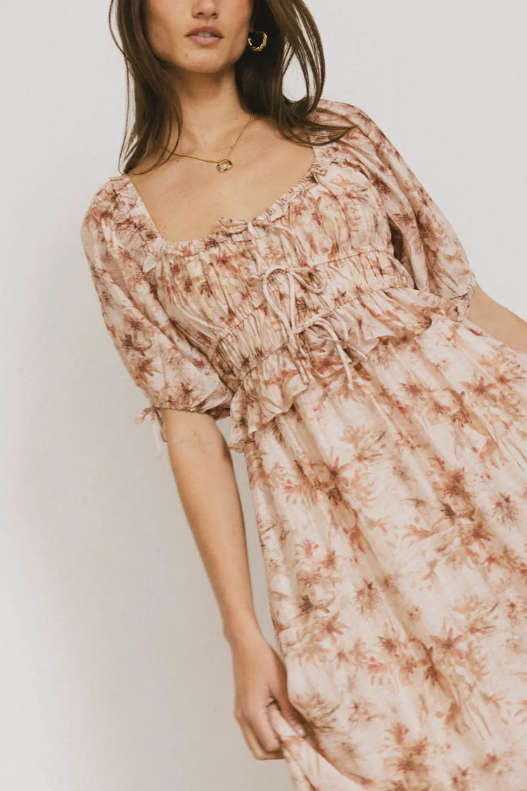 Square neck dress in cream