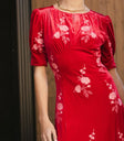 Round neck dress in red