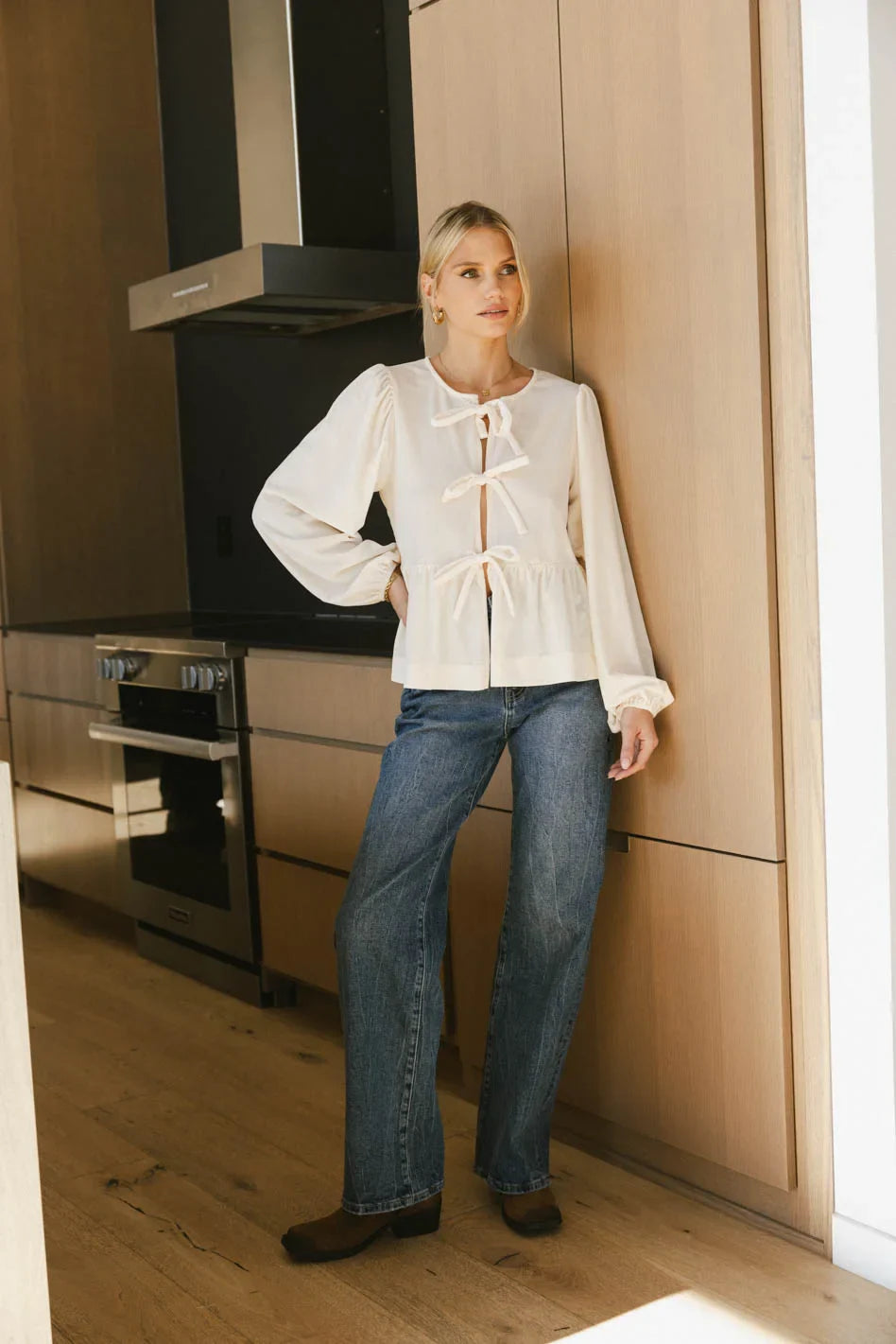 Straight legs denim in medium wash