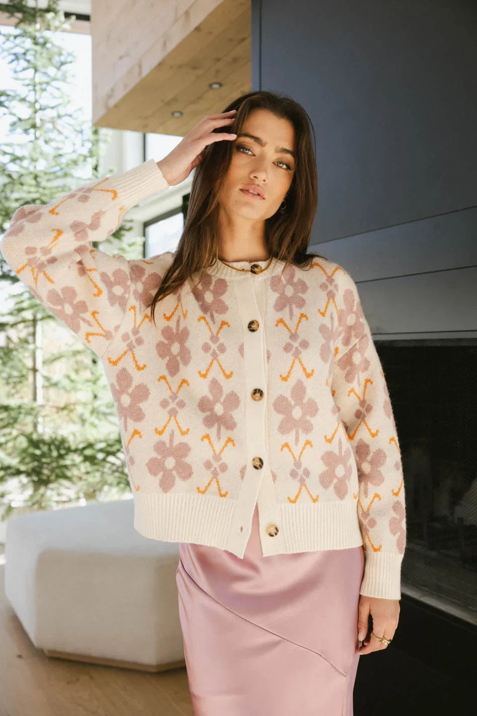 Knit cardigan in pink flowers
