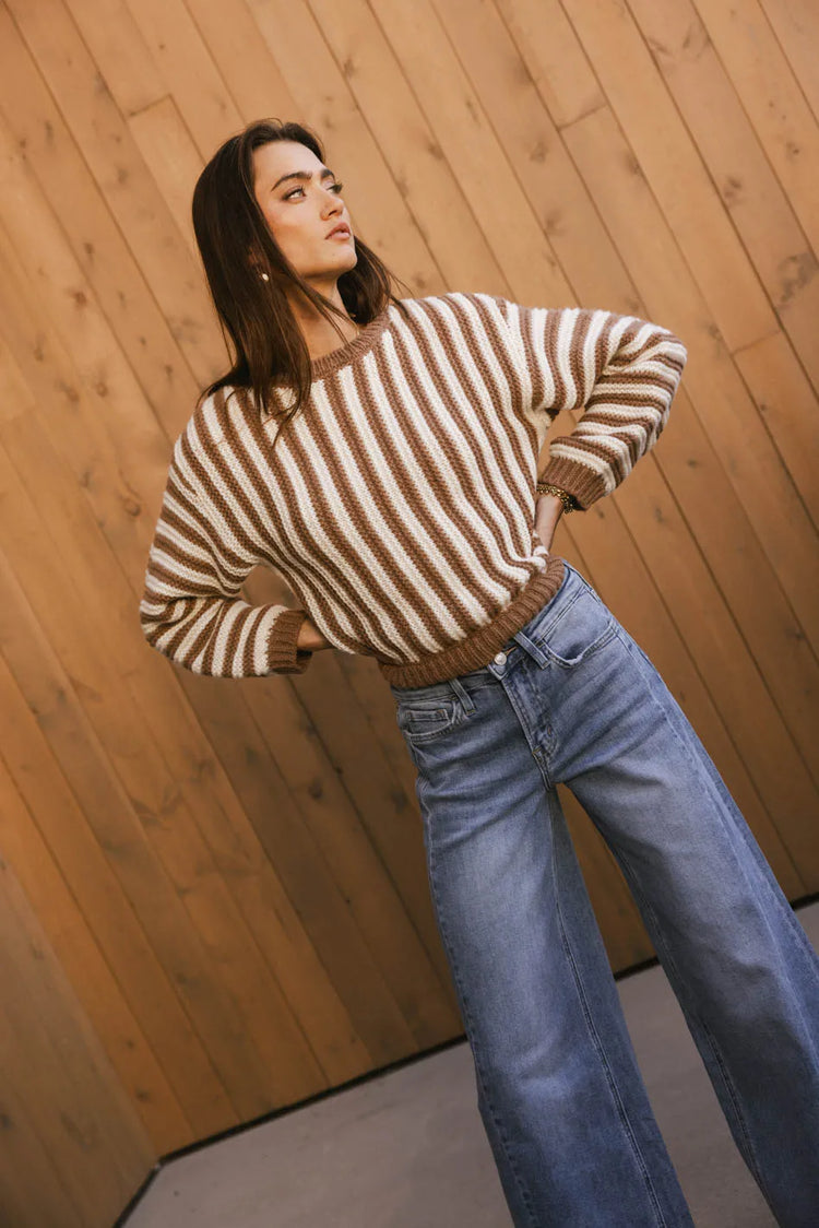 Round neck sweater in brown