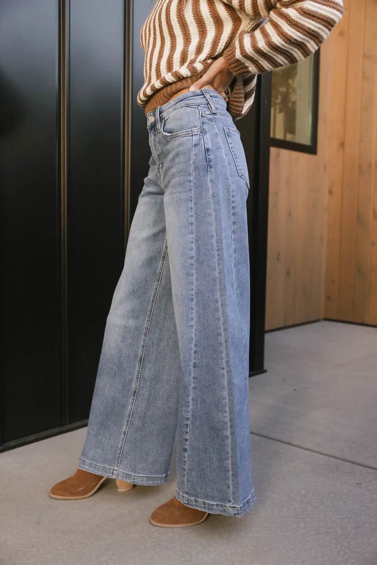 Plain color denim in medium wash