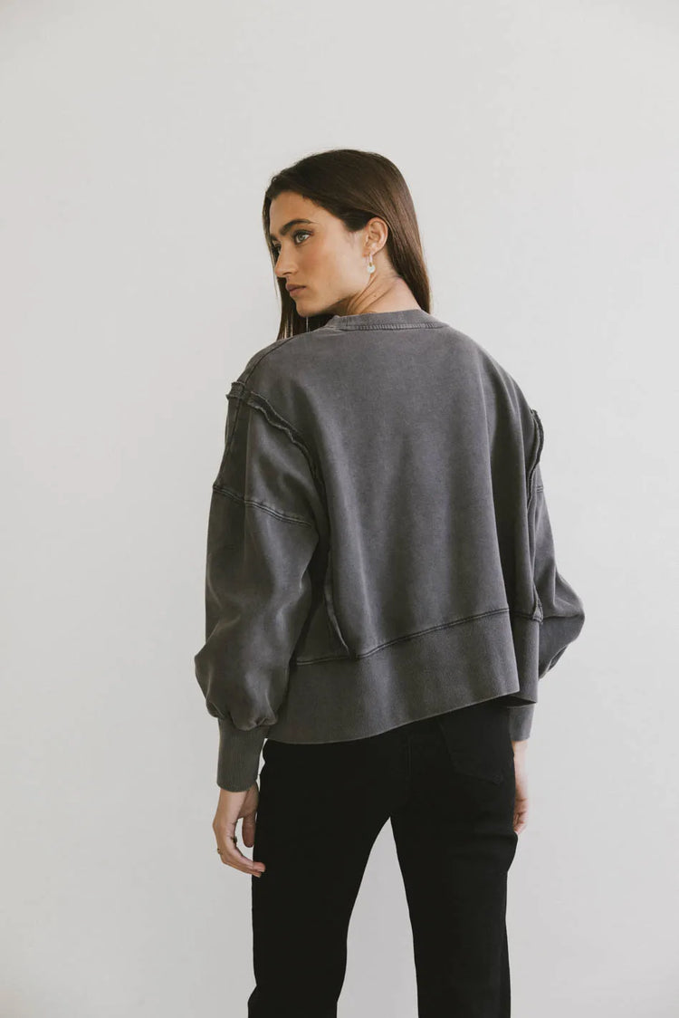 Plain color knit sweatshirt in grey