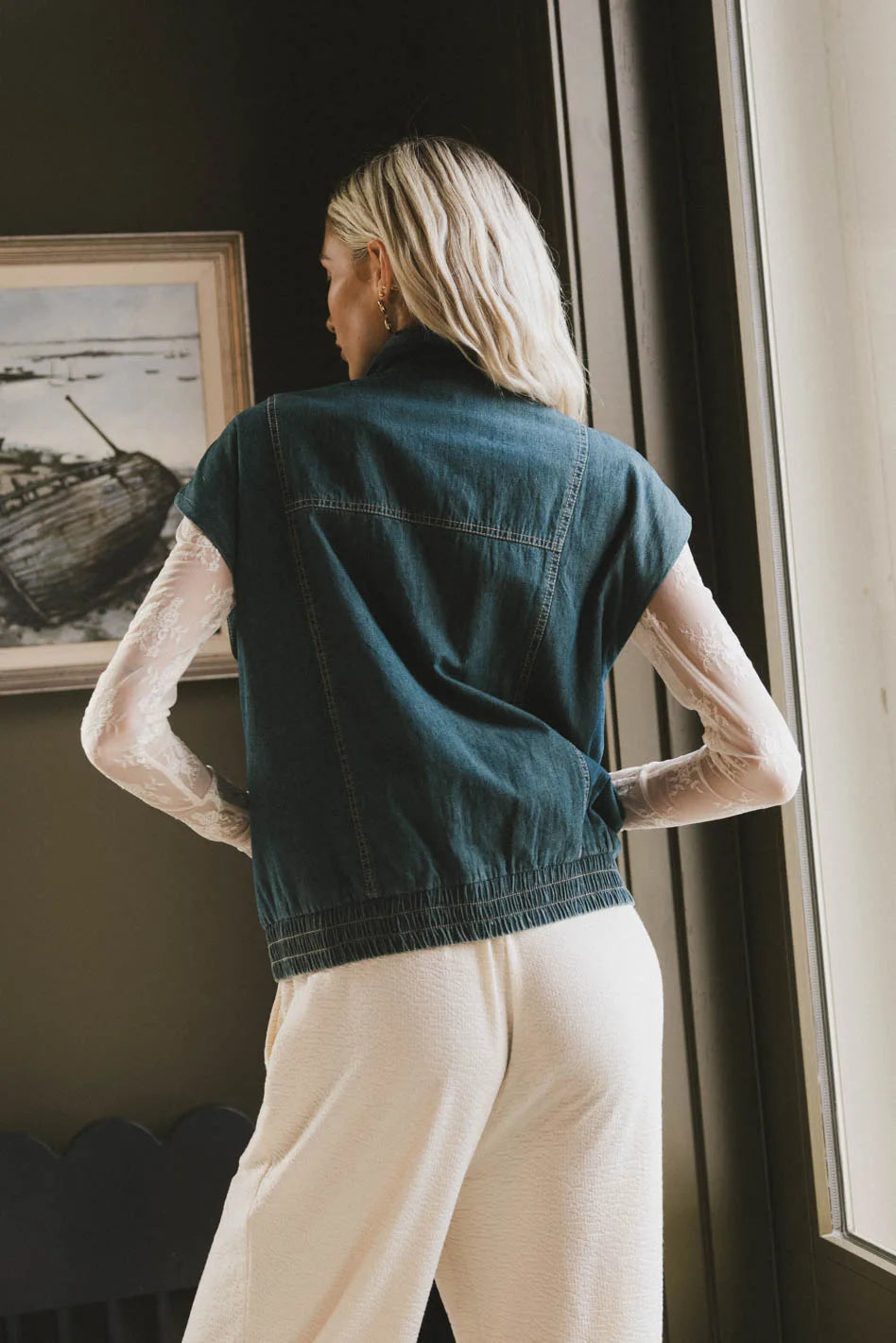 Plain color denim vest in dark wash
