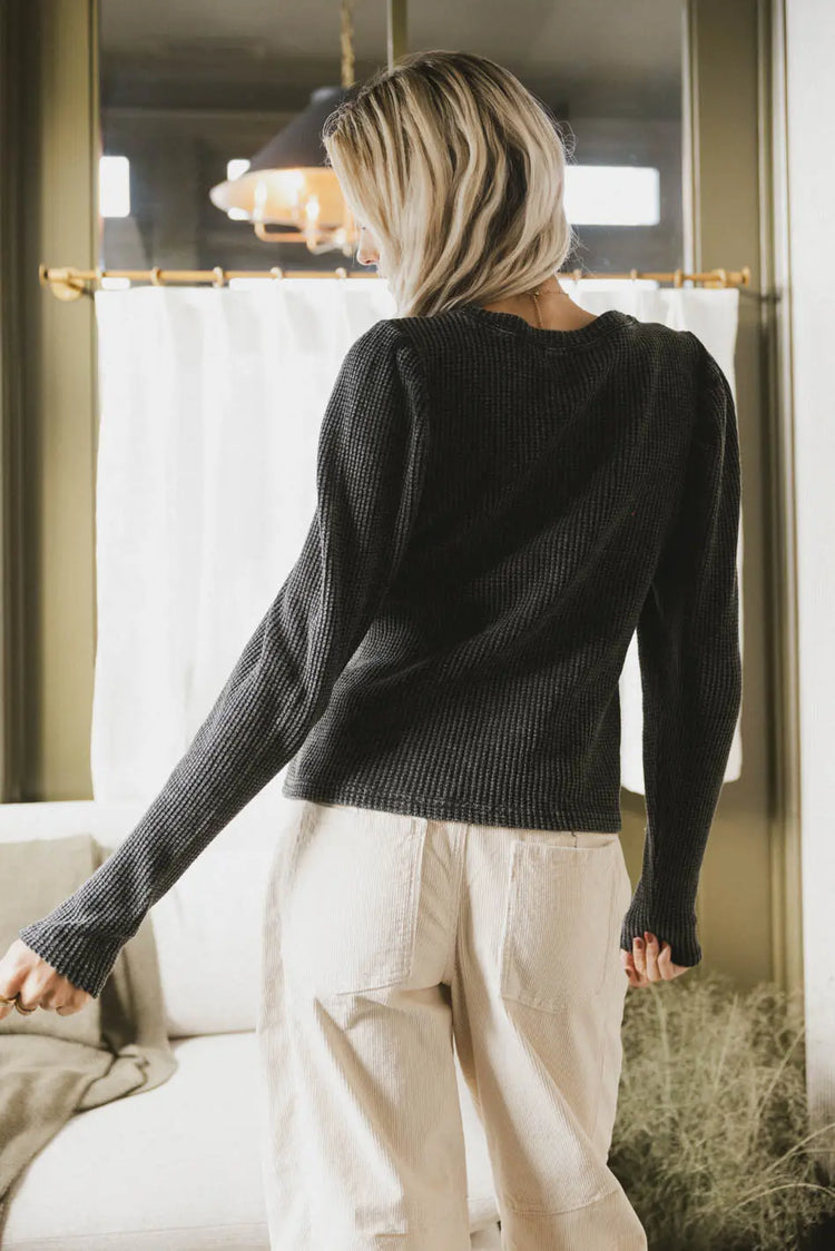 Plain color top in black