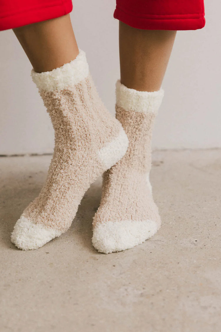 Fuzzy Contrast Socks in Beige