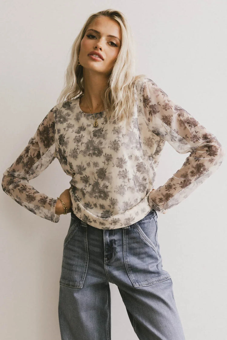 Round neck top in grey