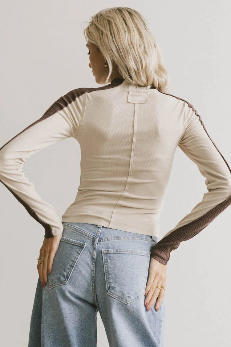 Plain color top in beige