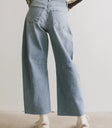 Two back pockets denim in light wash