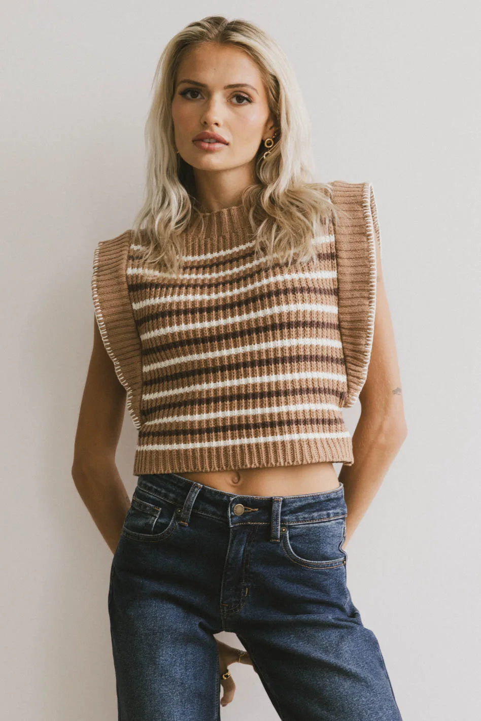 Vest in brown