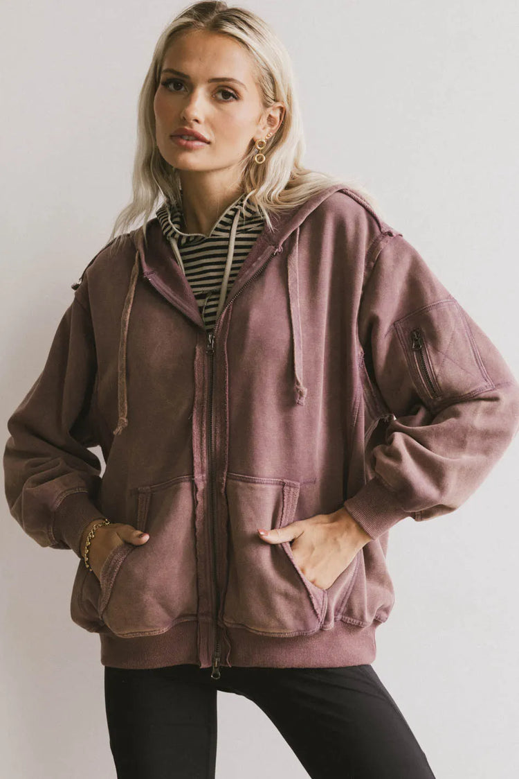 Two hand pockets hoodie
