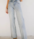 Straight leg pants in light wash