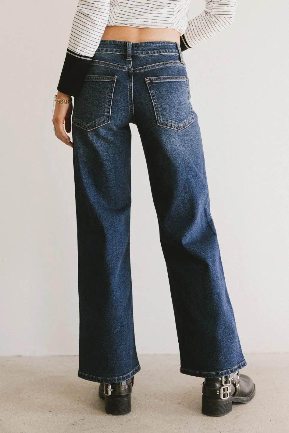 Two back pockets denim in dark wash