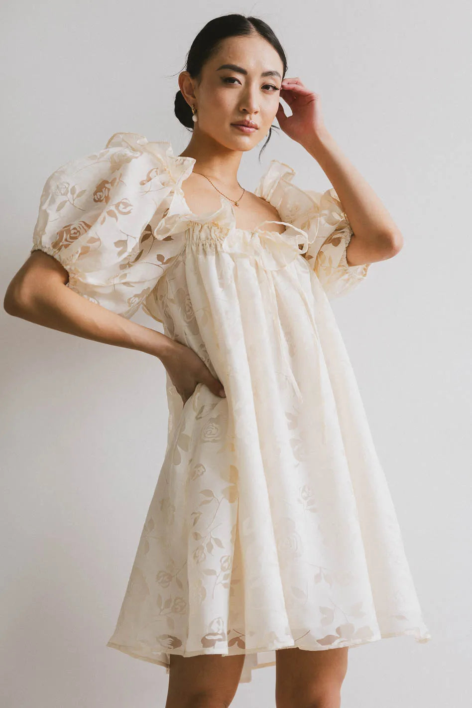 Mini dress in ivory