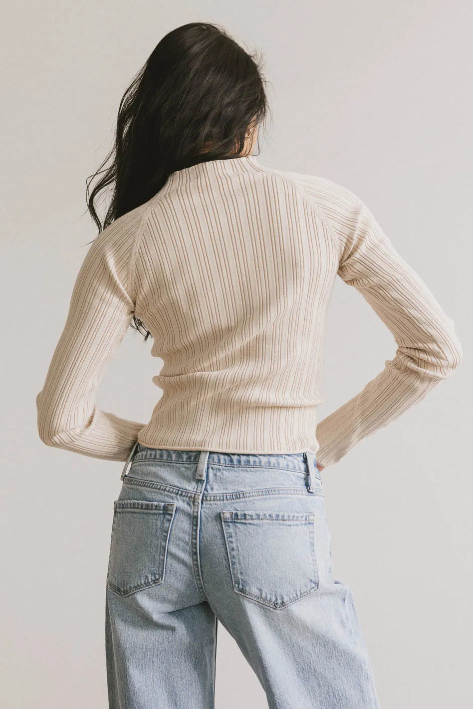 Plain color top in beige