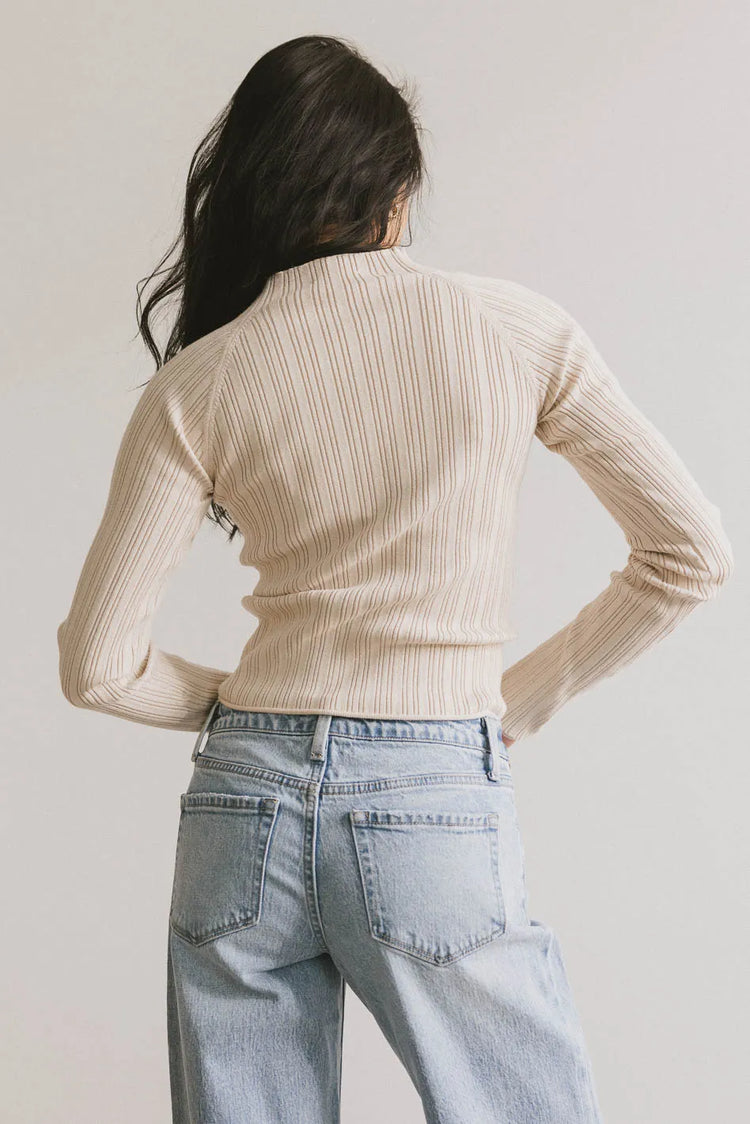 Plain color top in beige
