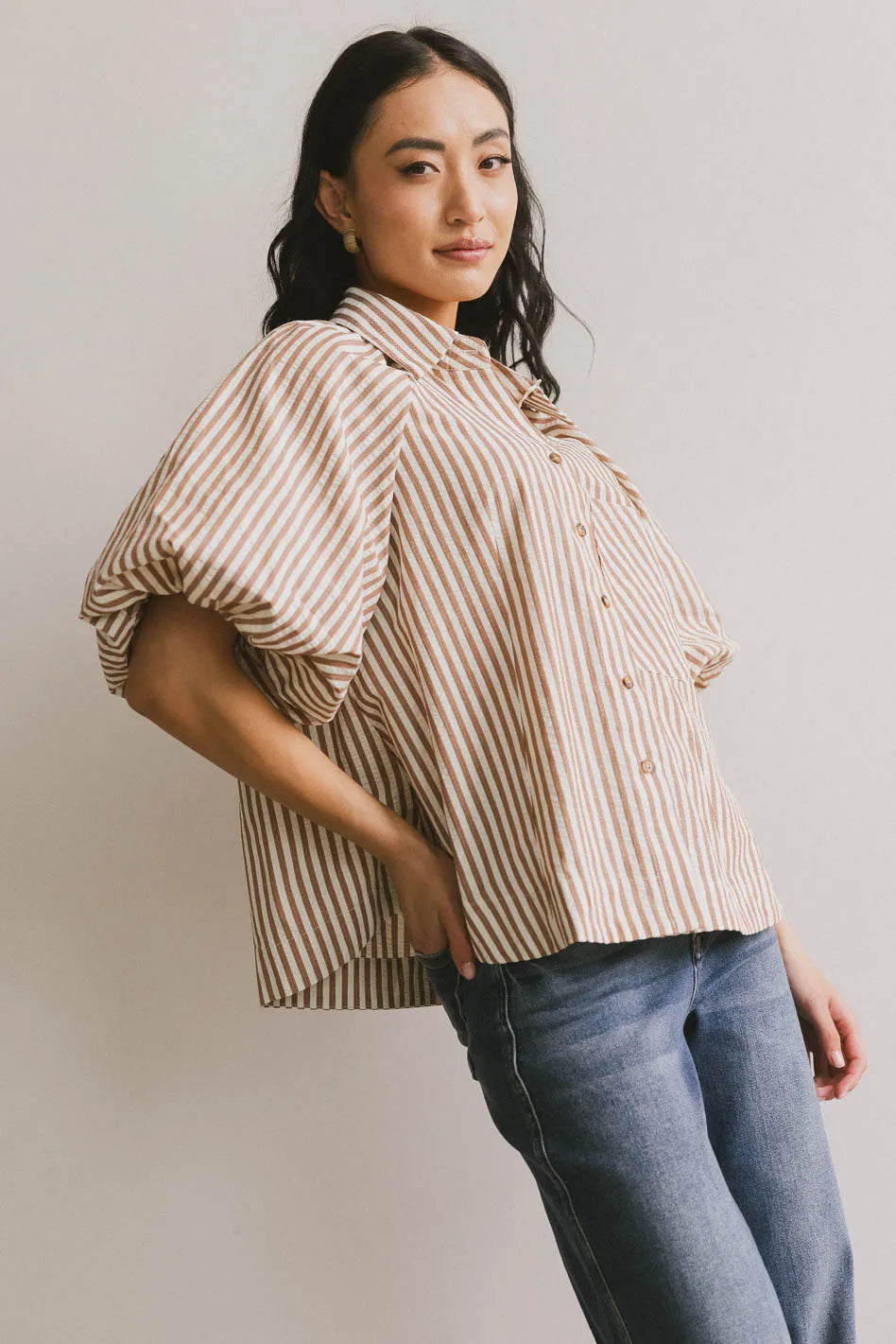 Puff sleeves striped top in mocha