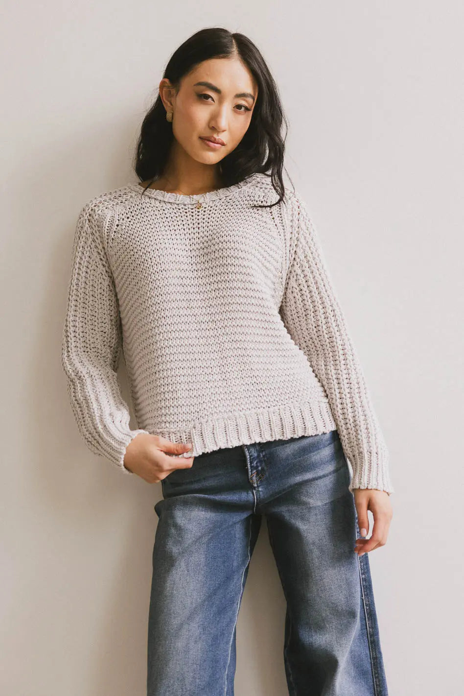 Round neck sweater in grey