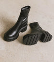 Platform boots in black