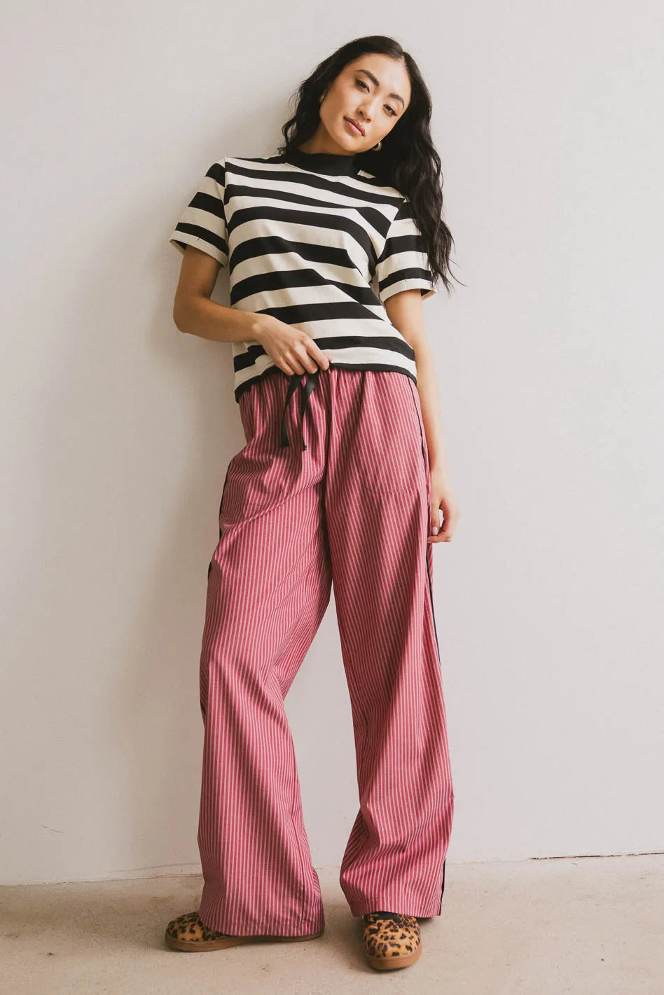 Stripe top in black