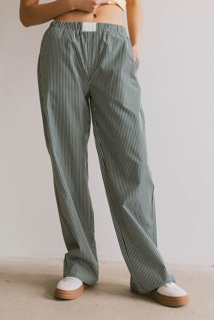 Elastic waist pants in green