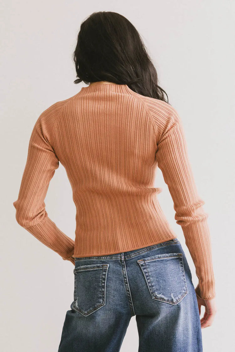 Plain color top in clay