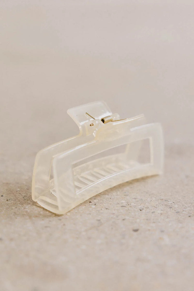 Clear hair clip