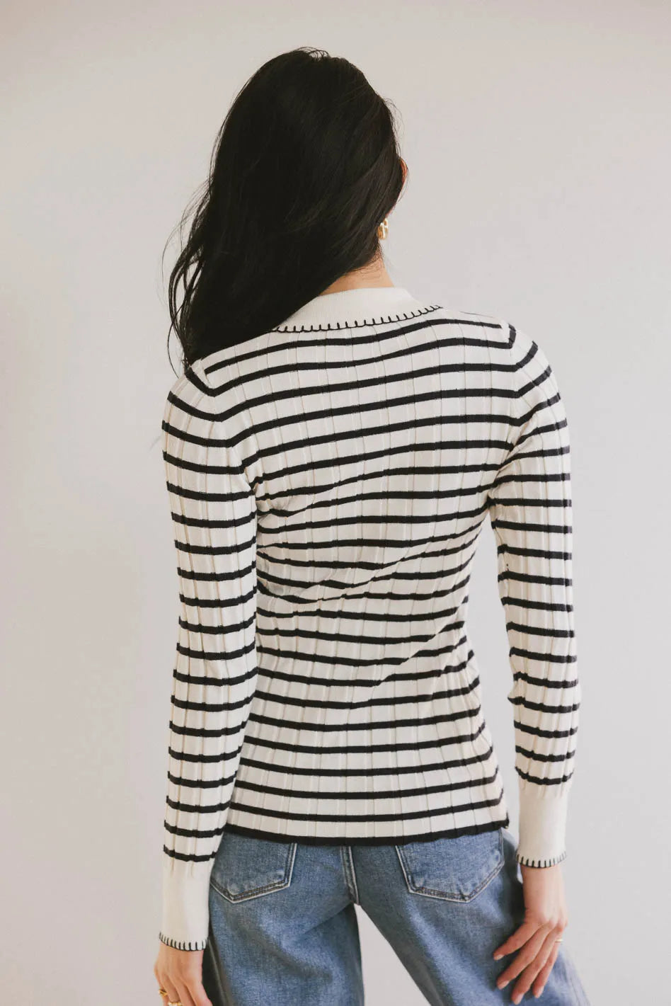 Plain color top in navy