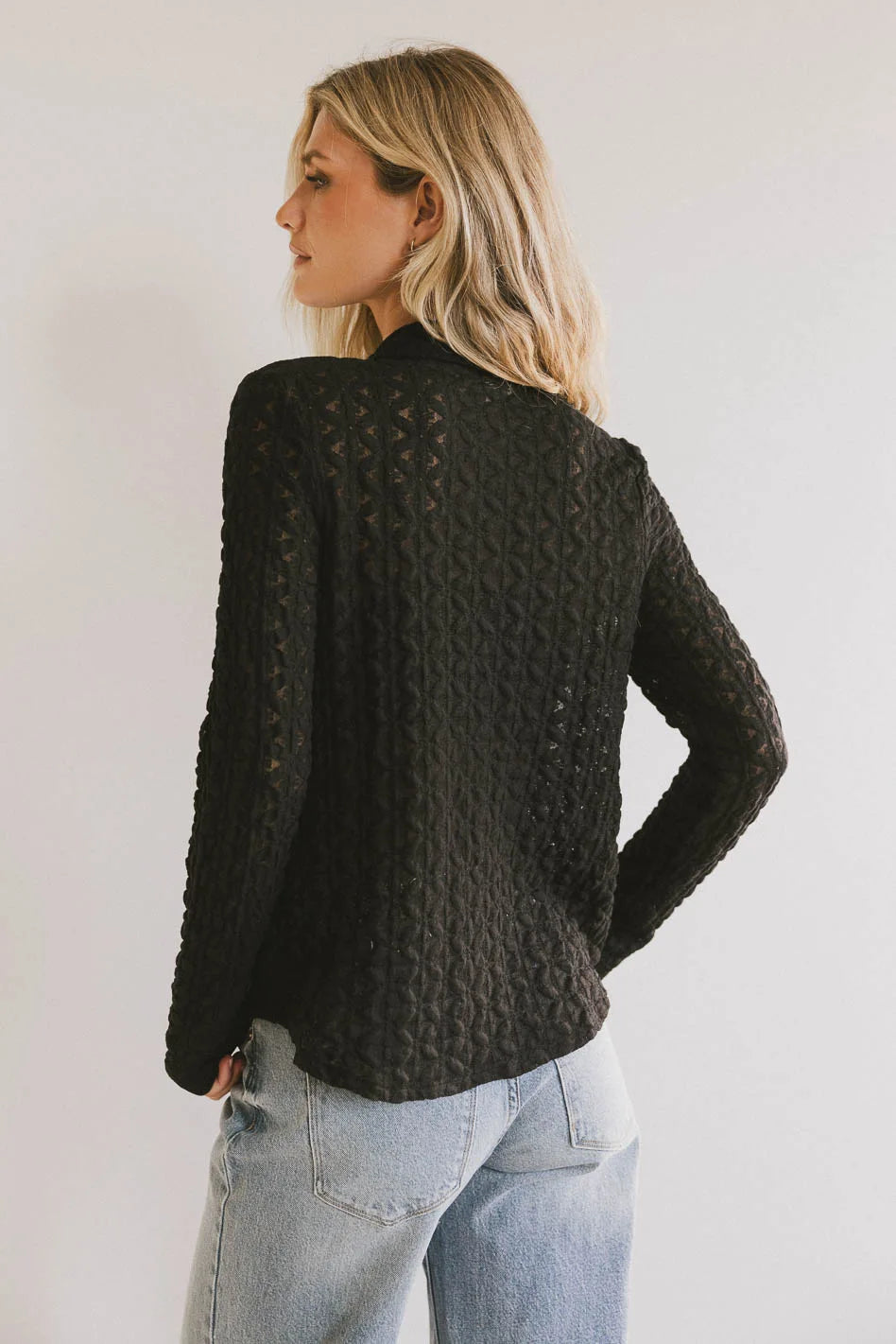 Plain color blouse in black