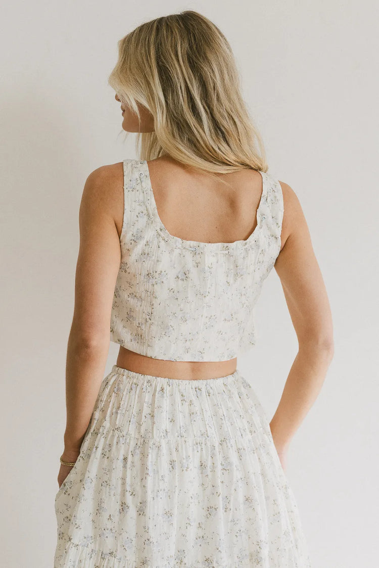 U-Neck top in white