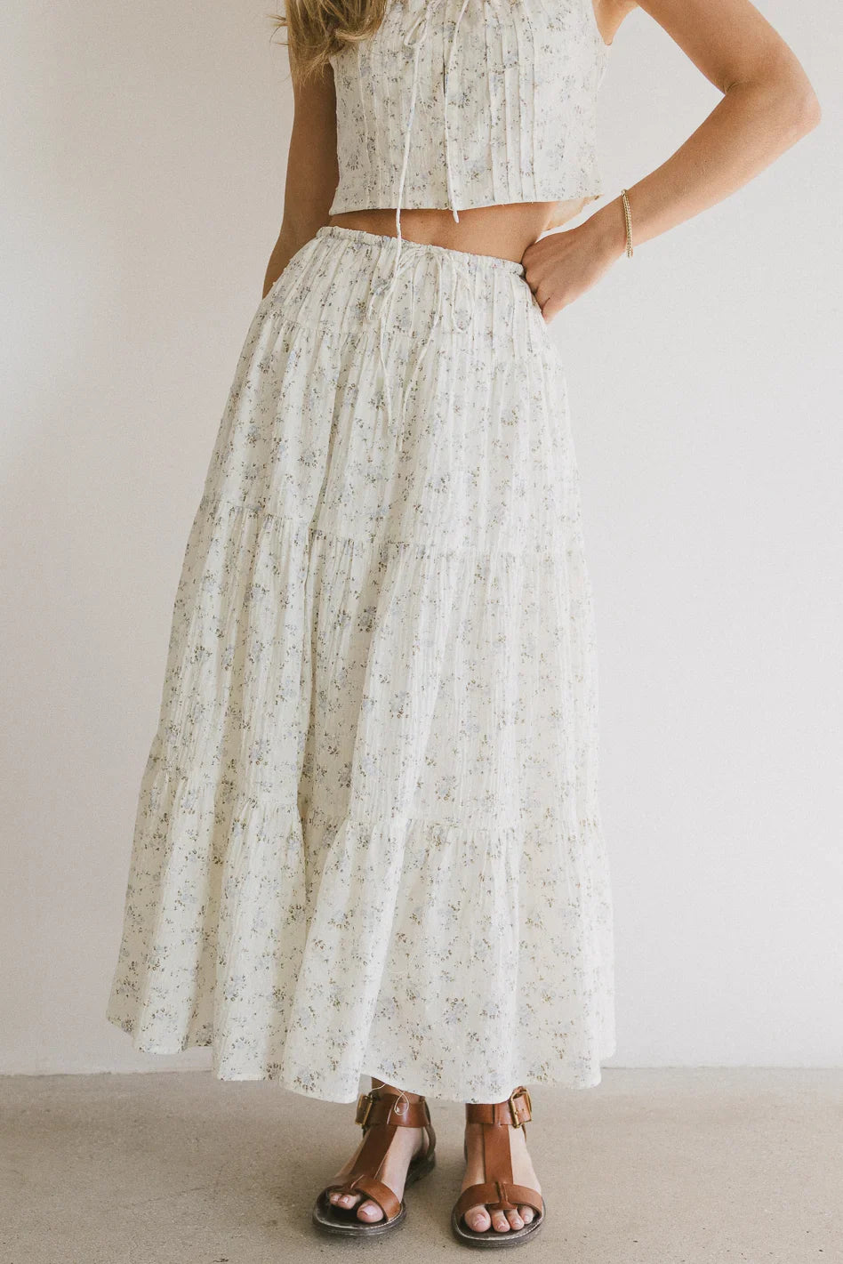 Elastic waist skirt in floral