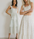 Sleeveless dress in cream