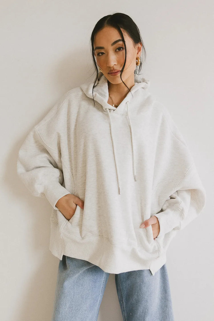 Two hand pockets hoodie in grey