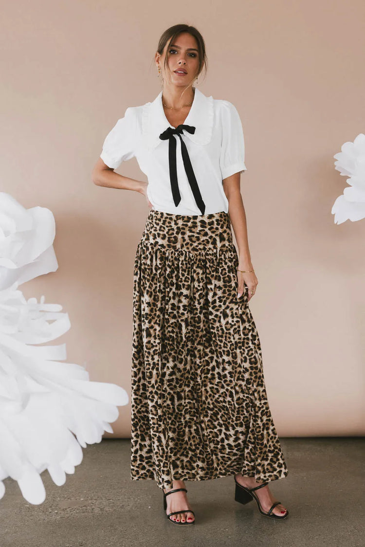 Elastic waist skirt in leopard print