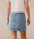 Plain color mini skirt in medium wash