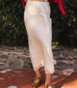 Plain color lace skirt in cream