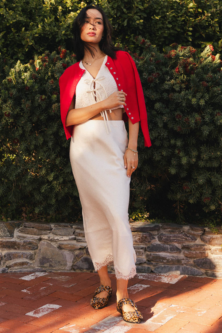 Midi lace skirt in cream