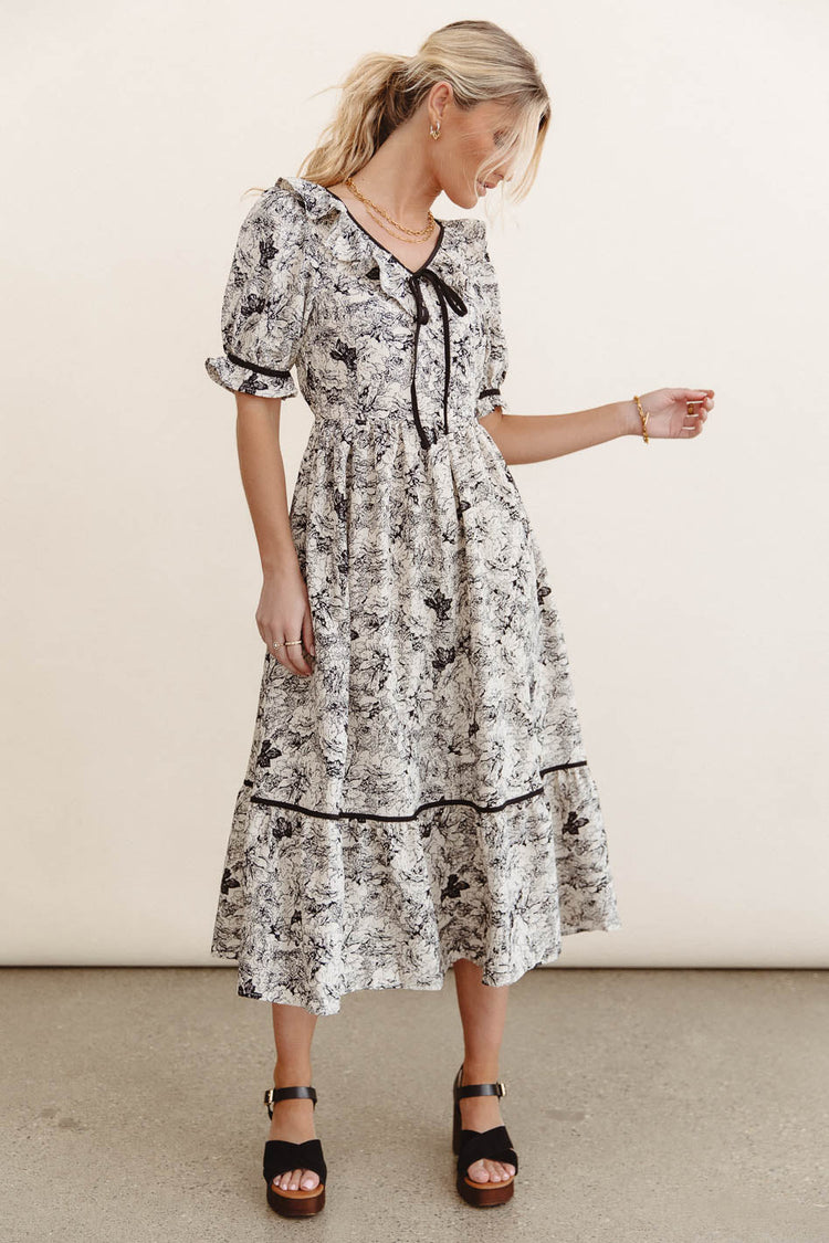 Short sleeves dress in black