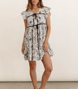 Tiered skirt dress in black