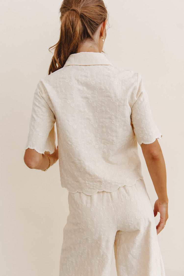 Plain color top in cream