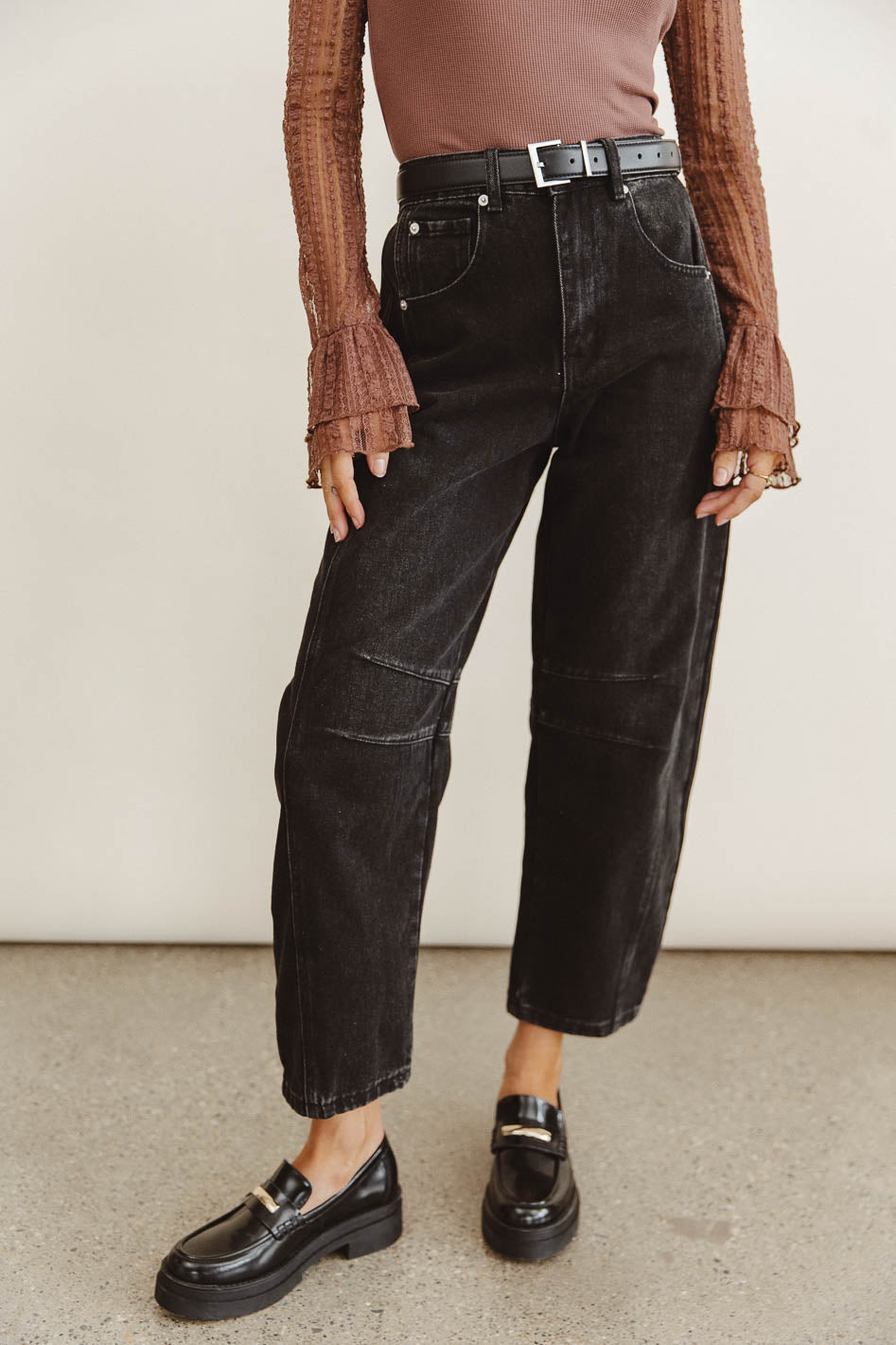 Barrel denim in black